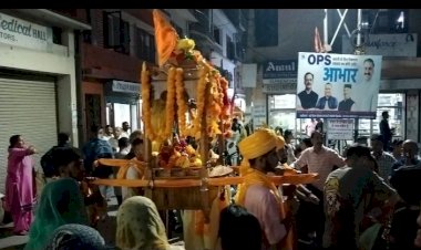 वामन द्वादशी मेले पर नाहन में निकली भव्य शोभायात्रा.... विधायक अजय सोलंकी ने किया देवालकियों का स्वागत....