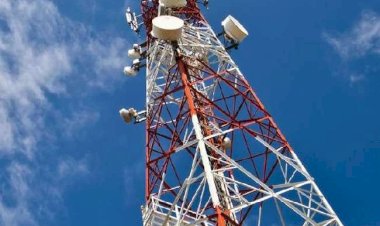 मोबाइल टावर के लिए किसी को न दें आनलाइन डाक्यूमेंट और पैसे..... चकमोह में दूरसंचार उपभोक्ताओं के लिए आयोजित किया गया जागरुकता कार्यक्रम.......