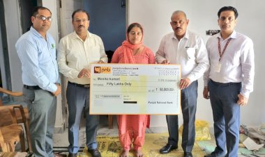 पीएनबी ने स्वर्गीय सैनिक के परिवार को दिया 50 लाख का क्लेम.......