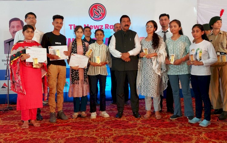 व्यक्ति की सफलता में अध्यापकों व अभिभावकों की महत्वपूर्ण भूमिका..... कभी भी नशा न करने का संकल्प ले युवा पीढ़ी - उपमुख्यमंत्री