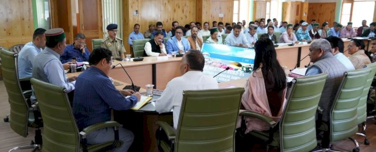 विभिन्न परियोजनाओं के माध्यम से चलाए जा रहे विभिन्न विकासात्मक व जन-कल्याणकारी कार्यों को समय पर करें पूर्ण - जगत सिंह नेगी