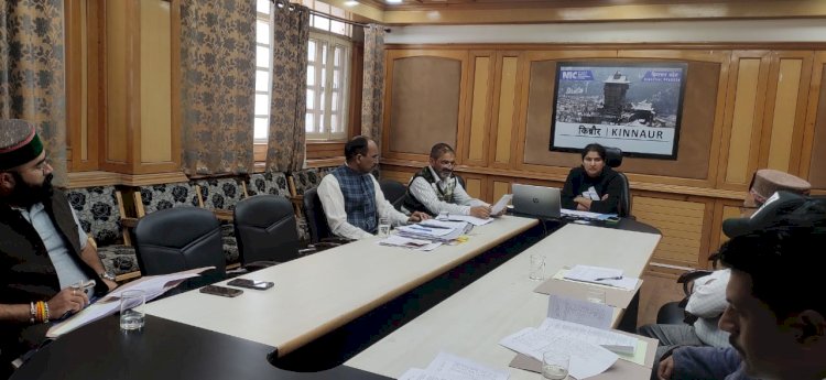 सुजानपुर के 123 आंगनवाड़ी केन्द्रों में बनाया जा रहा है बच्चों का डेटाबेस .....