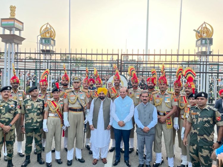 मुख्यमंत्री ने वाघा बॉर्डर पर बीटिंग द रिट्रीट सेरेमनी का अवलोकन किया....