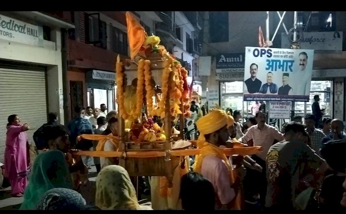 वामन द्वादशी मेले पर नाहन में निकली भव्य शोभायात्रा.... विधायक अजय सोलंकी ने किया देवालकियों का स्वागत....