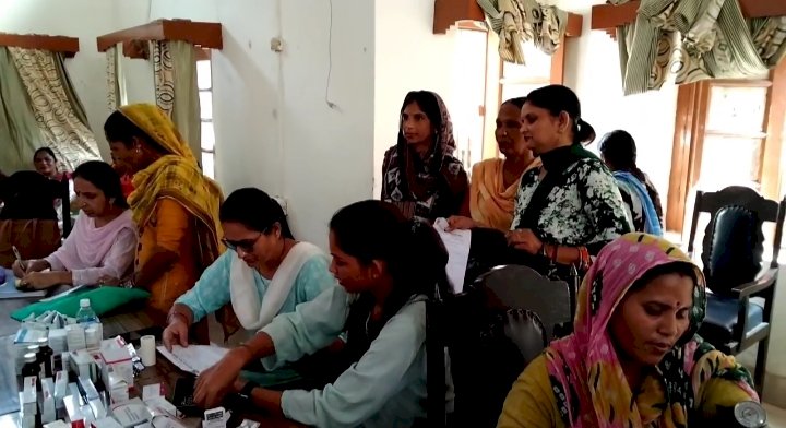 नगर परिषद के सफाई कर्मचारियों के स्वास्थ्य की हुई जांच...... स्वच्छता पखवाड़े के तहत स्वास्थ्य जांच शिविर आयोजित......