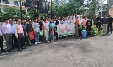 न्यायिक परिसर हमीरपुर और नादौन में चलाया सफाई अभियान....