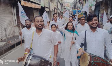 गांधी और शास्त्री को दी श्रद्धांजली, भजन कीर्तन के साथ निकाली प्रभात फेरी......