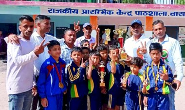 अंडर-12 खेलकूद प्रतियोगिता में जयहर जोन बना ओवरऑल विजेता...... डिप्टी डायरेक्टर ने सम्मानित किए विजेता खिलाड़ी...