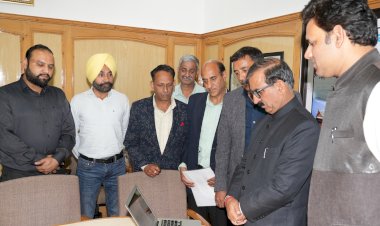 मुख्यमंत्री ने शिमला फ्लाइंग फेस्टिवल-2023 का टीजर जारी किया....