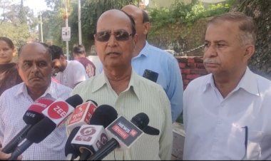 देवनी के खेड़ा गाँव के ग्रामीणों ने पोल्ट्रीफार्म खोलने का जताया विरोध.... नाहन में ADC से मिलने पहुंचे ग्रामीण....