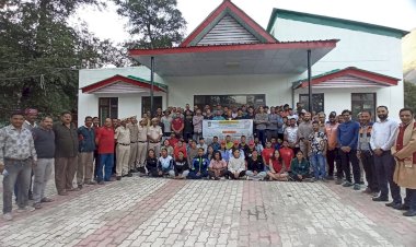 मन्नत कला मंच  के कलाकारों द्वाराआपदा प्रबंधन के बारे जागरूक किया......