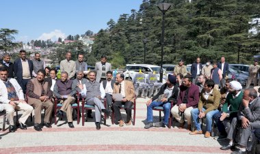 हिमाचल में शुरू होगी टूरिस्ट हेल्पलाइन..... पर्यटक वाहनों पर एसआरटी व अन्य करों को कम करेगी प्रदेश सरकार: मुख्यमंत्री