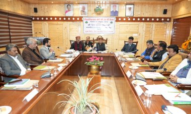 प्रदेश विश्वविद्यालय को देश के विख्यात शिक्षण संस्थानों की श्रेणी में लाने के लिए करें समन्वित प्रयासः  राज्यपाल