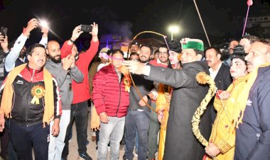 डॉ. शांडिल द्वारा विधिवत पूजा के साथ दशहरा पर्व सम्पन्न