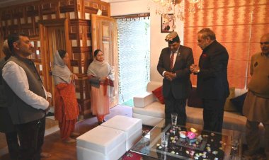 आनंद शर्मा व धनि राम शांडिल ने किया शिव बावड़ी मंदिर हादसे के घटनास्थल का दौरा….  हादसे में प्रभावित परिवारों से मिलकर बंधाया ढांढस, हर संभव सहायता का दिया आश्वासन