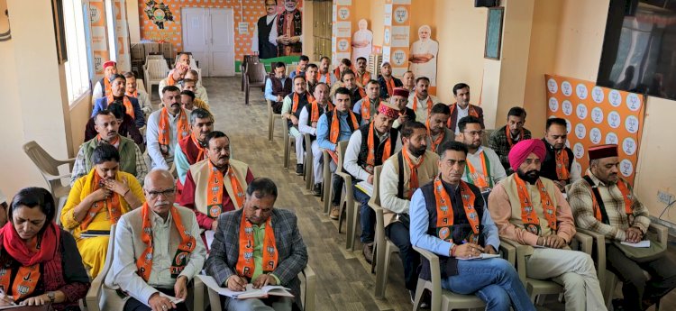 टैक्सी संचालको पर टैक्स बढ़ाने से प्रदेश का टूरिज्म बुरी तरह प्रभावित : बिंदल