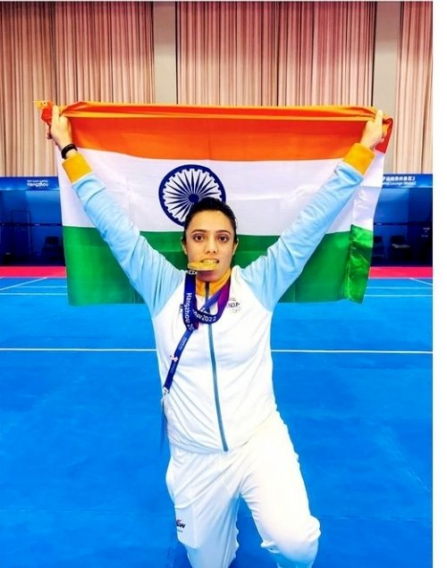 भारतीय महिला कबड्डी टीम की कप्तान रितु नेगी का पांवटा पहुंचने पर भव्य स्वागत