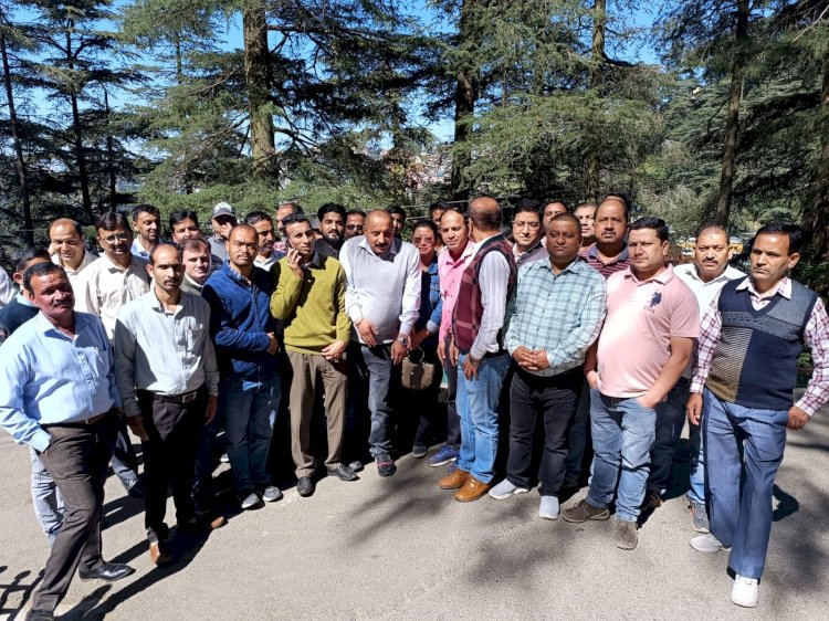राज्य उपायुक्त कार्यालय कर्मचारी महासंघ का प्रतिनिधिमण्डल ने मुख्यमंत्री से मुलाकात की