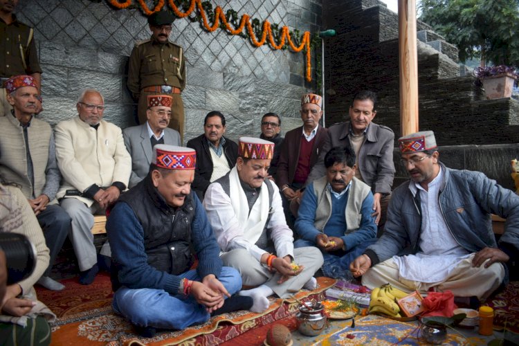 नवनिर्मित सीनियर सिटीजन कॉर्नर तथा कृत्रिम झरने का लोकार्पण ....