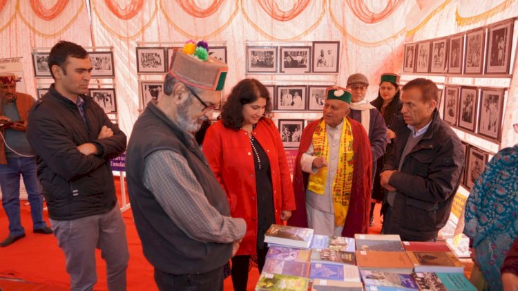 प्रथम जनजातीय साहित्य सह भ्रमण महोत्सव का आगाज़........ मुख्य वक्ता पद्मश्री विद्यानंद सरैक ने अपने जीवन के अनुभव को सांझा किया.....