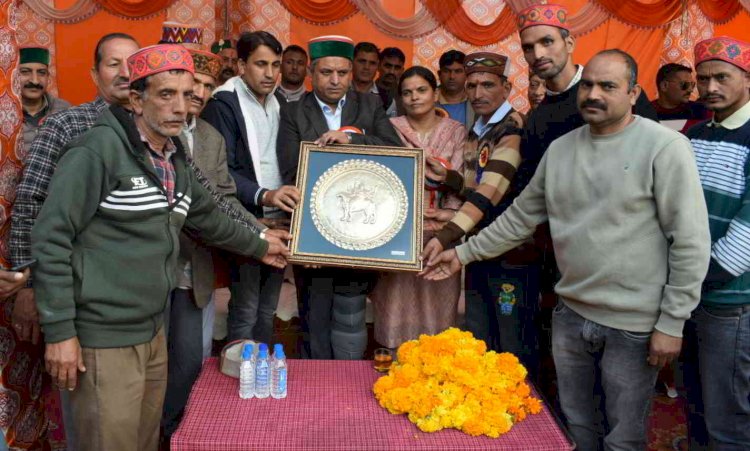 विधायक नीरज नैय्यर ने चार संपर्क सड़क मार्गों की रखी आधारशिला