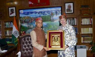 ब्रिटिश उप-उच्चायुक्त कैरोलिन रोवेट ने राज्यपाल से भेंट की