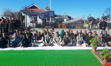 पुष्पांजलि अर्पित कर मनाई पूर्व प्रधानमंत्री इंदिरा गांधी की जयंती डॉ शांडिल, रोहित ठाकुर, प्रतिभा सिंह सहित अन्य गणमान्य व्यक्तियों ने दी श्रद्धांजलि