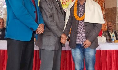 संस्कृति कर्मी,  मांडव्य कला मंच  के संस्थापक कुलदीप गुलेरिया को  सम्मानित किया