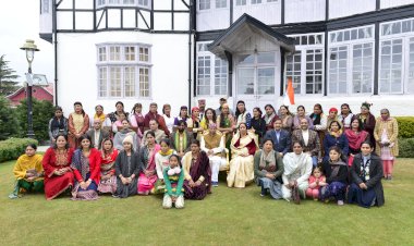 राज्यपाल ने विकसित भारत संकल्प यात्रा के वाहनों को हरी झंडी दिखा कर रवाना किया