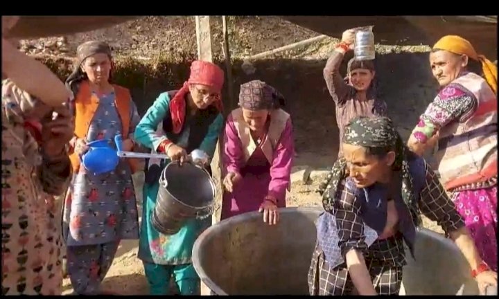 हैला प्रथा को आज भी निभा रही महिलाएं,एक दूसरे की मदद के लिए बढ़ाती है हाथ,