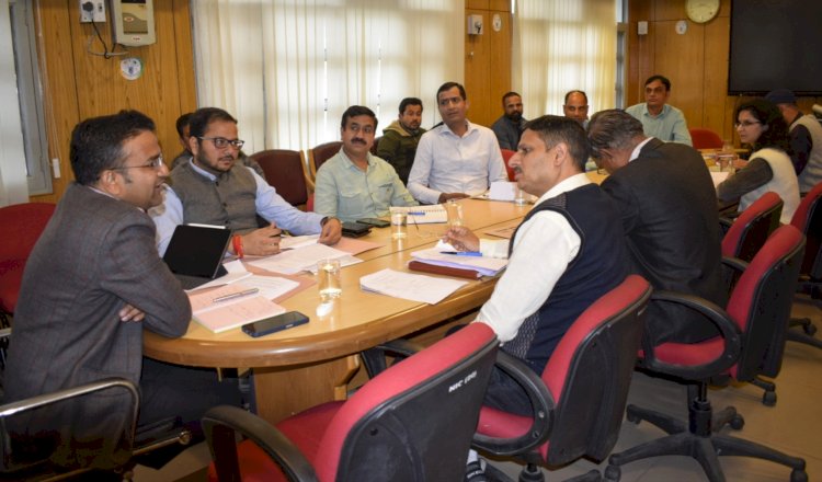 भूजल स्तर की कमी वाले क्षेत्रों में वर्षा जल संग्रहण पर रहेगा विशेष फोक्सः डीसी