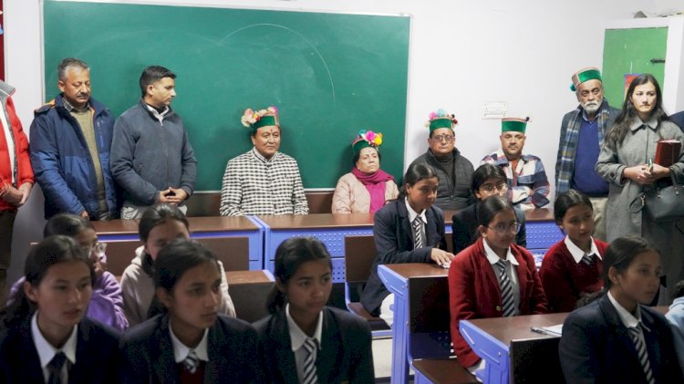 राजस्व मंत्री जगत सिंह नेगी तथा सासंद प्रतिभा सिंह ने जवाहर नवोदय विद्यालय रिकांग पिओ का औचक निरीक्षण किया