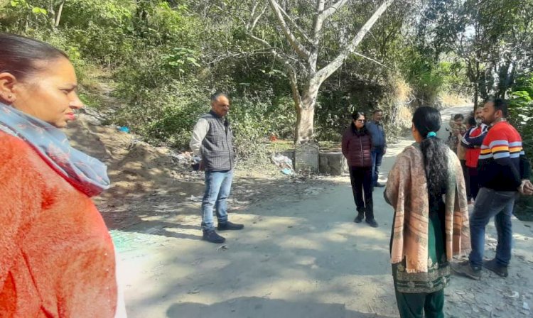 बीडीओ ने कूड़ा हटाने के दिए निर्देश