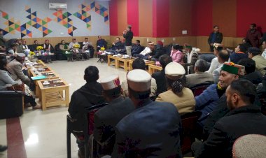 लोक निर्माण  ने  बंजार विधानसभा के क्षेत्र के  विकास कार्यों की समीक्षा