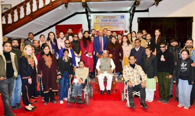 राज्यपाल ने किया दिव्यांग युवाओं की प्रतिभा का सम्मान