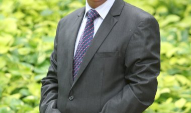 मुम्बई  ब्रिटिश काल से  ही पहाड़ी लोगों को चुंबक की तरह खींचती रही