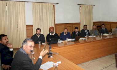 प्रदेश की भौगोलिक स्थिति के अनुरूप निर्मित की जाएं ई-बसें: मुख्यमंत्री