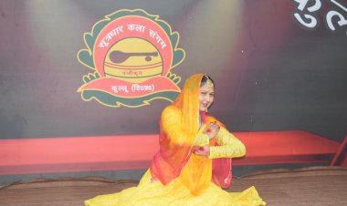 डांसिंग ढेफोडिल सीज़न 12वां का शुभारंभ....   सूत्रधार कला संगम को  राज्य स्तरीय युवा उत्सव में ओवरऑल ट्रॉफी  पर कब्जा करने पर बधाई दी