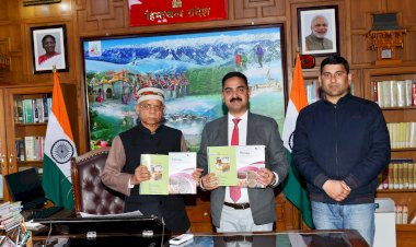 राज्यपाल ने ‘शहद - प्रकृति का एक अनुपम उपहार’ नामक पुस्तक का विमोचन किया