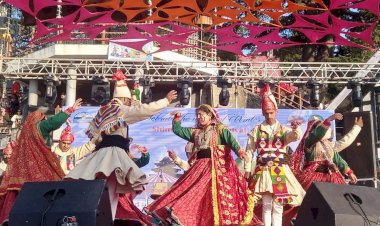 शिमला विंटर कार्निवल के आखिरी दिन जिला चम्बा, शिमला, कुल्लू और सिरमौर के कलाकारों ने नचाये लोग