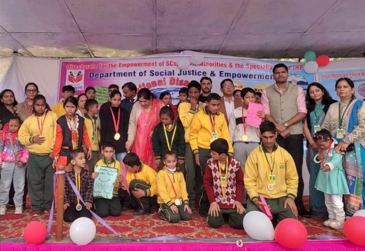 कार्यालयों, संस्थानों और सार्वजनिक स्थलों पर दिव्यांगजनों की पहुंच हो आसान एडीसी मनेश यादव