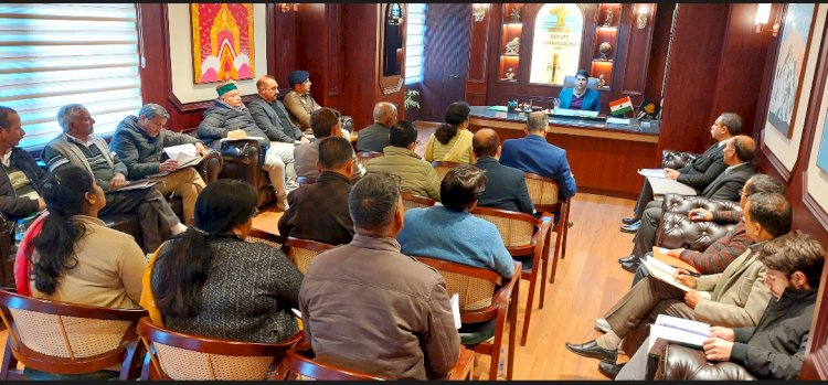 आम लोगों को उदारता से ऋण आवंटित करें बैंक अधिकारी जिला स्तरीय समीक्षा एवं बैंक सलाहकार समिति की बैठक में एडीसी ने दिए निर्देश