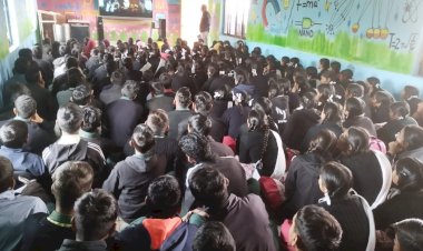 सरकारी स्कूलों में दिखाईं प्रेरणादायक बाल फिल्में
