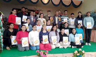 राजकीय कन्या वरिष्ठ माध्यमिक विद्यालय नाहन का वार्षिक पारितोषिक वितरण समारोह आयोजित