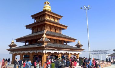 मकर सक्रांति पर हरिपुरधार के मां भंगाइनी में   5 हजार से अधिक श्रद्धालुओं ने नवाया शीश, गिरिपार के मंदिरों में उमड़ा आस्था का सैलाब