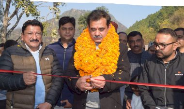 पर्यटन की दृष्टि से विकसित होगा बाड़ीधार क्षेत्र - संजय अवस्थी