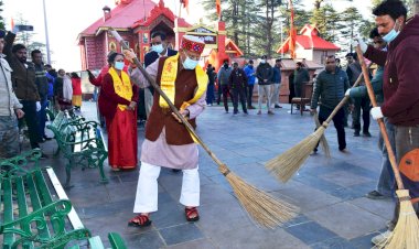 राज्यपाल ने जाखू मंदिर से स्वच्छता अभियान की शुरूआत की
