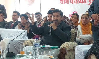 सरकार गांव के द्वार कार्यक्रम में उप मुख्यमंत्री मुकेश अग्निहोत्री ने दुलैहड़ में सुनी जन समस्याएं, मौके पर किया समाधान