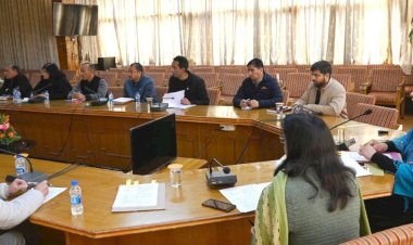 गणतंत्र दिवस समारोह के बेहतरीन आयोजन के लिए मिलकर तैयारी करें सभी विभाग, तैयारियों को लेकर समीक्षा बैठक आयोजित