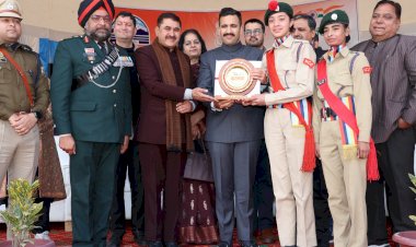 विक्रमादित्य सिंह ने विभिन्न क्षेत्रों में उत्कृष्ट प्रदर्शन करने वाली विभूतियों को किया सम्मानित